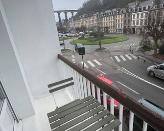 Le tiamo, studio in Morlaix with view of the port and viaduct - Morlaix - Balkón