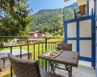 Residence And Spa Vallorcine Mont-Blanc - Vallorcine - Balcón