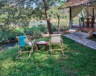 Namkhan Tent - Luxurious Glamping in the Nature - Louangphabang - Patio