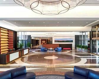 Stylish Stay Near Metro and Downtown Charm - Arlington - Lobby