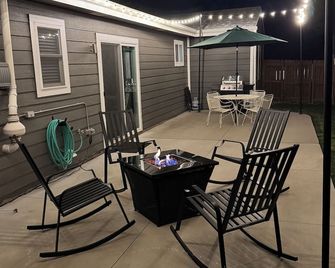 Wildcat Ridge,gorgeous,great location,modern,sleeps 9 - Manhattan - Patio