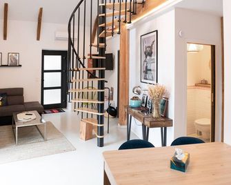 Gites De Coussane - Espalion - Wohnzimmer