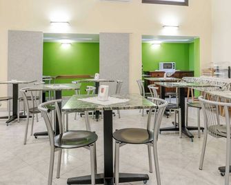 Hotel 3 Cozy and Authentic Stay in Ventimiglia - Вентімілья - Ресторан