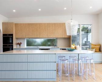 Luxico the Break (Heated Pool) - Ocean Shores - Cucina