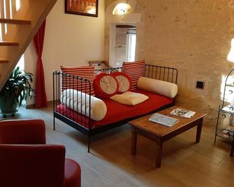 Gite Chalais, 4 bedrooms, 8 persons - Chalais - Sala de estar