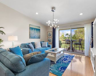 Totally Updated, Spacious/Clean, See My Rave Reviews! Highly Requested - St. Petersburg - Sala de estar