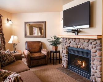 Icicle Village Resort - Leavenworth - Oturma odası