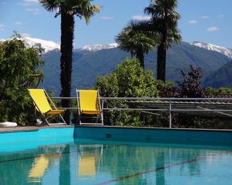 Residenza Paradiso di Vacanze - Minusio - Zwembad
