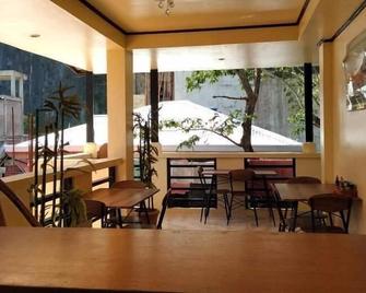 Just Inn - El Nido - Restaurante