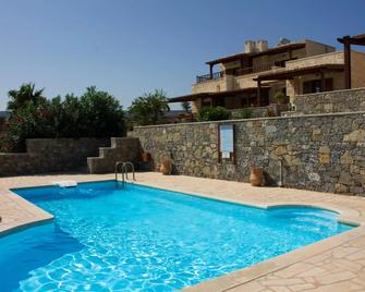 Esperides Stone Houses - Palekastro - Pool