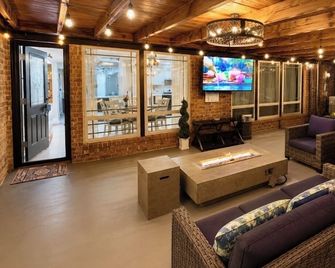Gorgeous Texas Home Near Downtown Dallas-Fort Worth. - Duncanville - Lounge