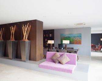 Hotel Ciutat Martorell - Martorell - Living room