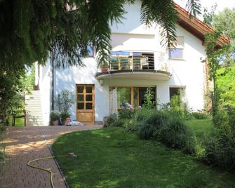 Enjoyment of life in golden section - Werder - Budynek