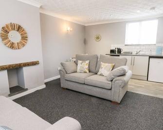3 Prospect Terrace - Redcar - Living room