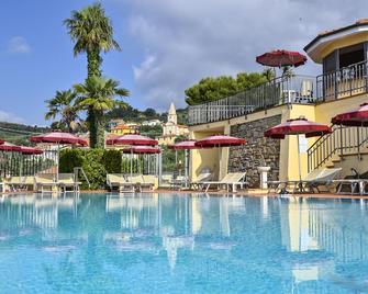 Hotel Liliana Diano Marina - Diano Marina - Pool