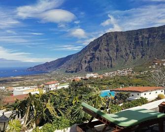 La Brujita - Frontera - Balcó