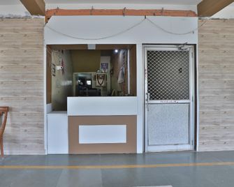 Hotel O Balaji Inn - Hālol - Front desk