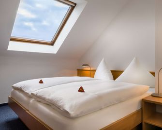 acora Karlsruhe Zentrum Living the City - Karlsruhe - Bedroom