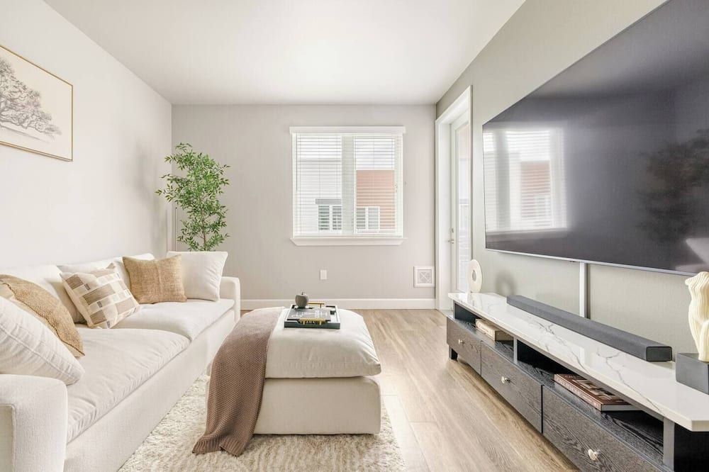 Modern Luxury Mid-Rise In The Heart Of The City - סקרמנטו - סלון