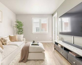 Modern Luxury Mid-Rise In The Heart Of The City - Sacramento - Salon