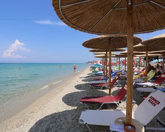 Summer Beach Hotel - Polychrono - Beach