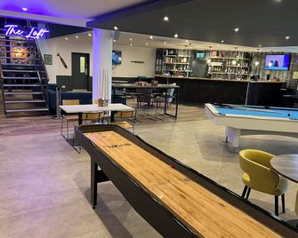 The Willows Training Centre - Bedford - Bar