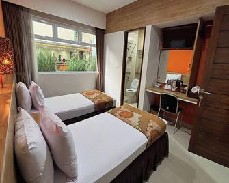 Hotel Bumi Makmur Indah - Lembang - Ložnice