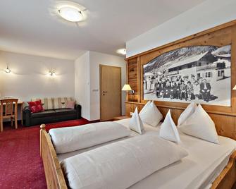 Hotel Pfandleralm - San Martino in Passiria - Slaapkamer