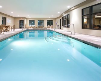 Holiday Inn Express & Suites Lander By IHG - Lander - Bazén