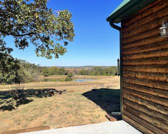 Berry Hill Cabin. Your remote family getaway - Independence