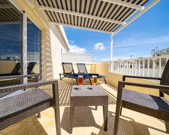 Il-Logga Boutique Hotel - Xagħra - מרפסת