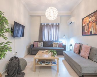 Erythros Boutique Suite By Cloudkeys - Athen - Stue