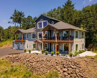 Kalama Oaks Lodge, Cozy Budget Suite - River views over the Columbia Bluff - Kelso - Gebäude