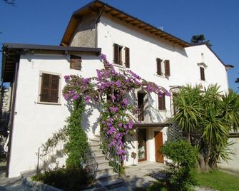 Il Nido Dei Gufi Bed And Breakfast - Toscolano-Maderno - Gebouw