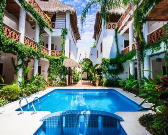 Hotelito Los Sueños - Sayulita - Pool
