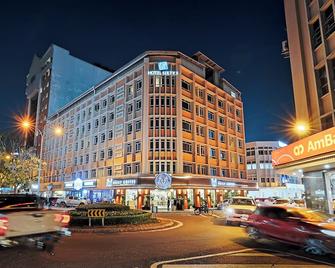 Hotel Sixty3 - קוטה קינבאלו - בניין