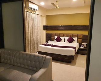Hotel K N Park - Bhiwandi - Habitación