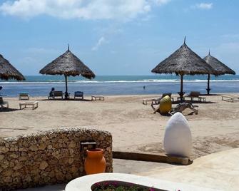 Kola Beach Resort - Malindi - Beach