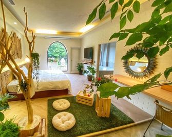 Flower Home - Zhuolan Township