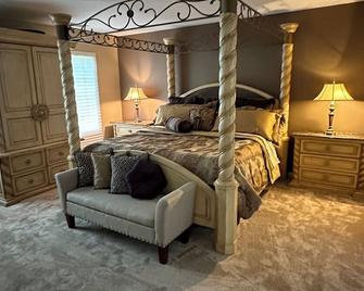Home For The Holidays! - Carol Stream