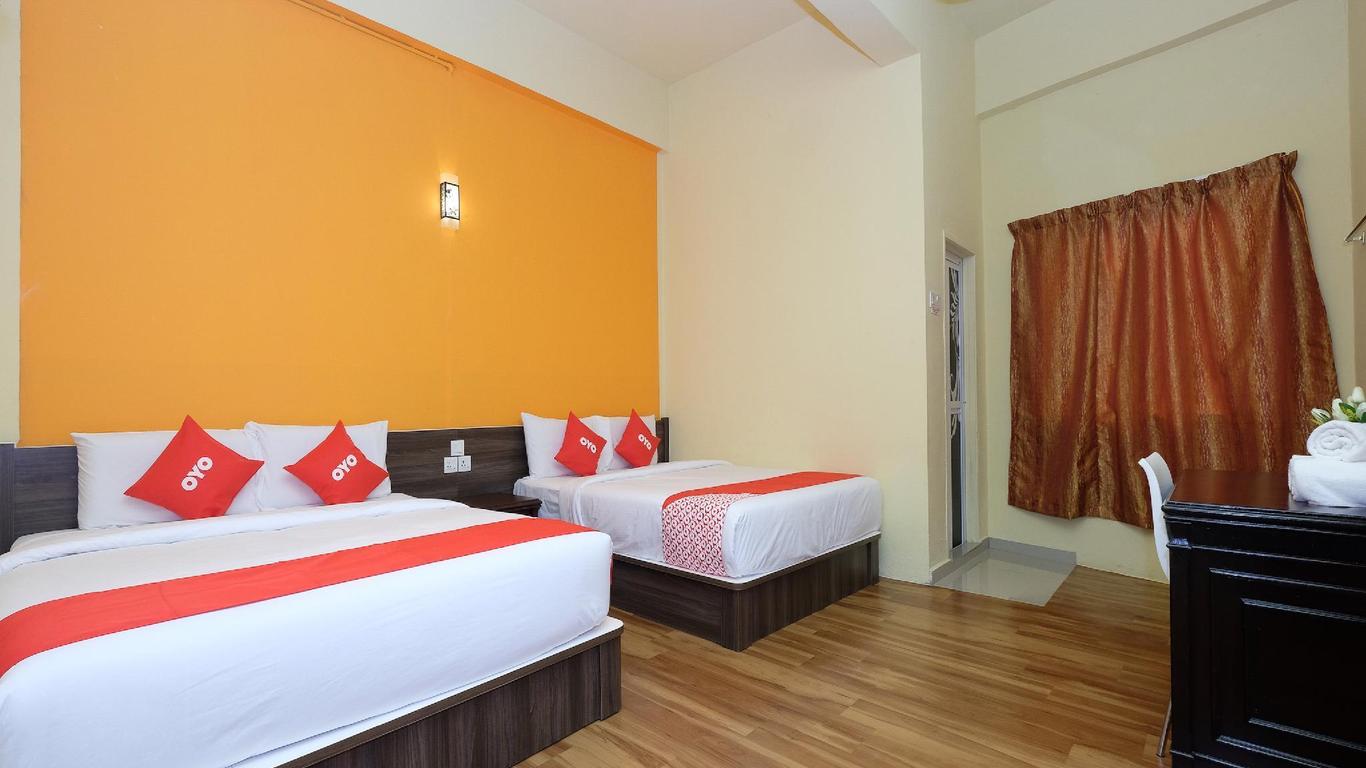 Super OYO 44029 Tudor Home Inn