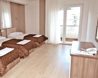 Hotel Lux - Medjugorje - Bedroom