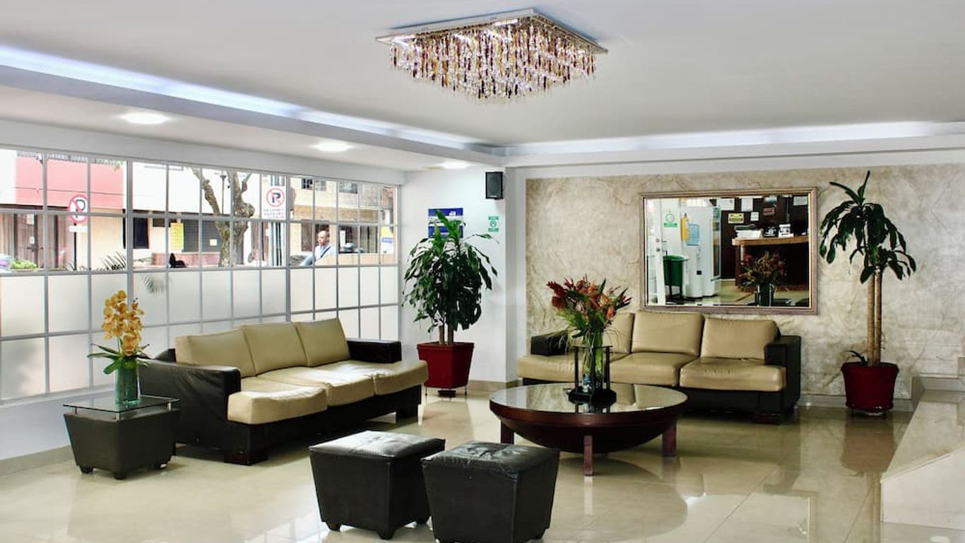 Hotel Plaza Versalles