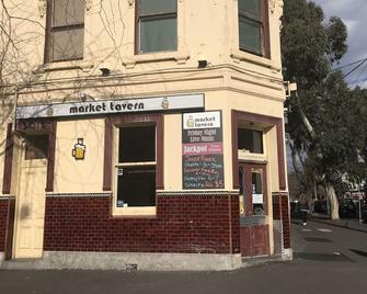 Market Tavern - Hostel and Bar - Melbourne - Building