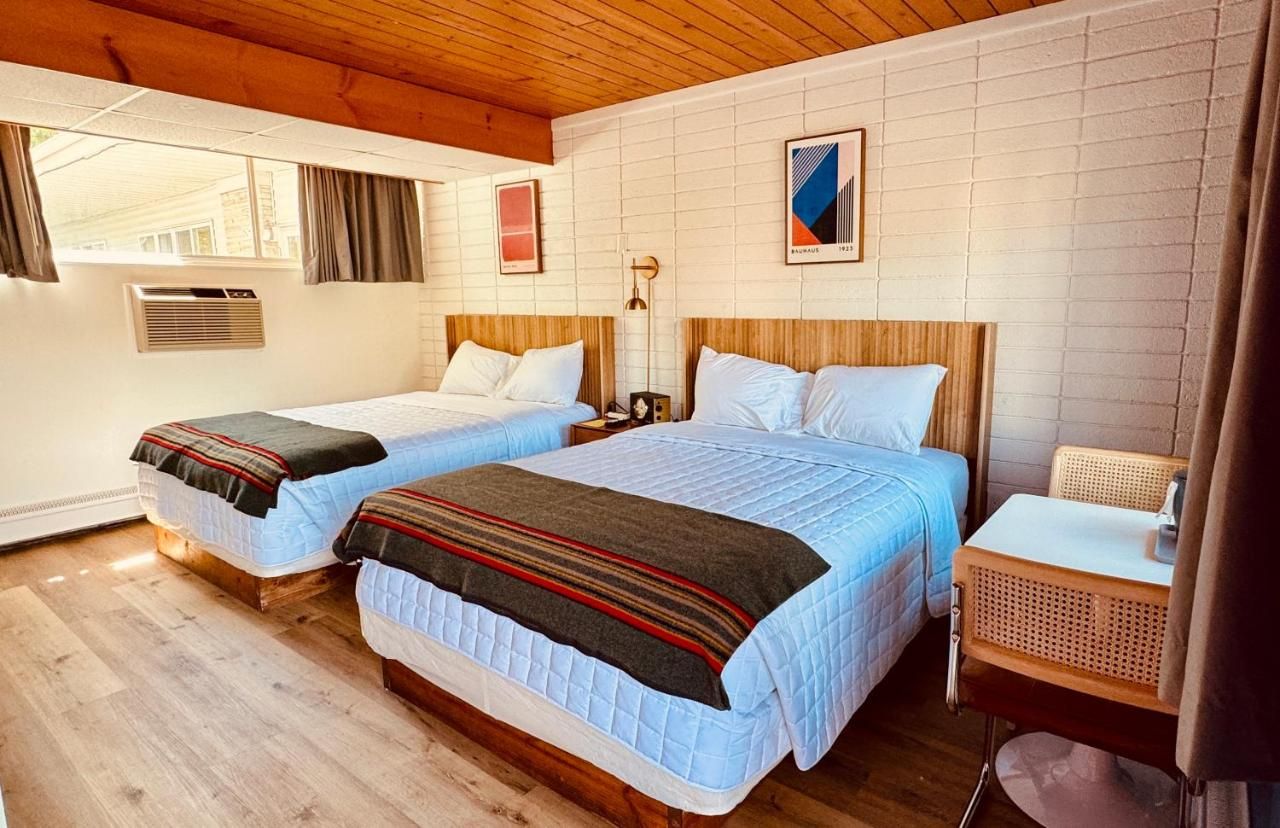 Sierra Motel thumbnail 2
