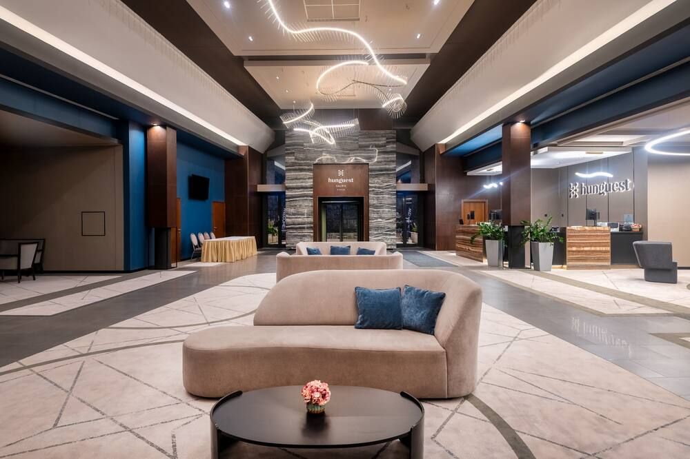 Hunguest Saliris - אגר - לובי