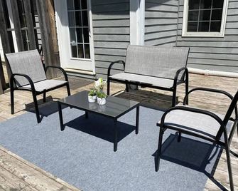 Downtown Steps to Holland College - Charlottetown - Innenhof