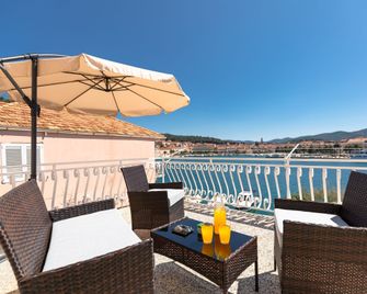 Seaside Apartment Franica - Vela Luka - Balkón