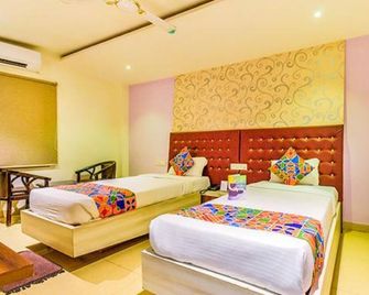 Pentagon Next near to Railway Station - Bhubaneswar - Slaapkamer