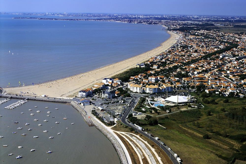 Hotel Les Flots - Chatelaillon Plage - Châtelaillon-Plage